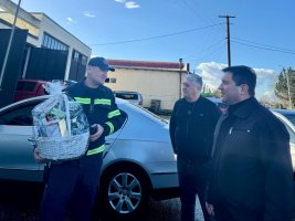 სამტრედიის მერმა შობა–ახალი წელი სტრატეგიული დანიშნულების ობიექტებში, 24 საათიან რეჟიმში მომუშავე პერსონალს მიულოცა