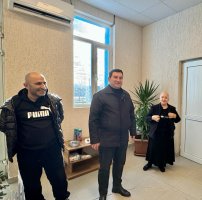 სამტრედიის მერმა შობა–ახალი წელი სტრატეგიული დანიშნულების ობიექტებში, 24 საათიან რეჟიმში მომუშავე პერსონალს მიულოცა