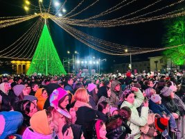 კახი კალაძის ტრადიციული საჩუქარი სამტრედიელ მრავალშვილიან ოჯახებს