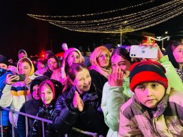 კახი კალაძის ტრადიციული საჩუქარი სამტრედიელ მრავალშვილიან ოჯახებს