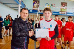 სამტრედიაში სკოლებს შორის მუნიციპალური ტურნირი მიმდინარეობს 