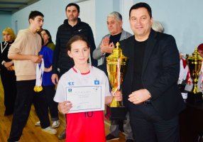 საჯარო სკოლებს შორის, სხვადასხვა სპორტულ სახეობებში, მუნიციპალური ტურნირი მიმდინარეობს