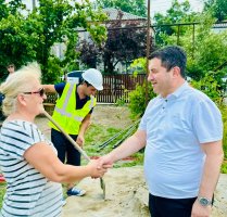 ავარიულ სახლებში მცხოვრები, სოციალურად დაუცველი 4 ოჯახისთვის სახლების მშენებლობა მიმდინარეობს