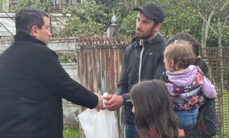 სააღდგომო მხარდაჭერის აქცია სამტრედიაში — 400-ზე მეტ ოჯახს დახმარება გადაეცა