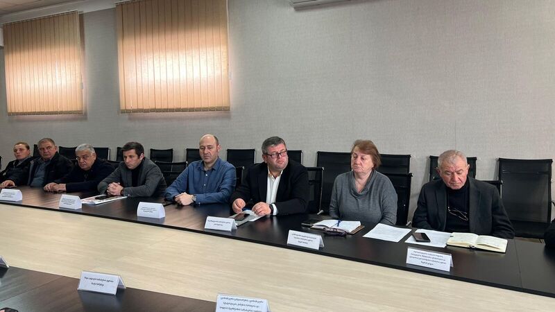 ინფრასტრუქტურული პროექტებისა და სოციალური პროგრამების მიმდინარეობაზე სამუშაო შეხვედრა გაიმართა