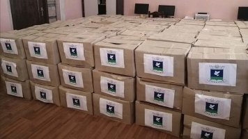 სამტრედიის მუნიციპალიტეტის მერიამ 300 ოჯახს საახალწლო ნობათი გადასცა