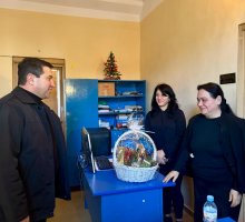 სამტრედიის მერმა შობა–ახალი წელი სტრატეგიული დანიშნულების ობიექტებში, 24 საათიან რეჟიმში მომუშავე პერსონალს მიულოცა