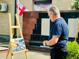 8 აგვისტო... დიდება გმირებს