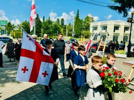 8 აგვისტო... დიდება გმირებს