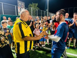 იანეთის საფეხბურთო გუნდი  აგვისტოს ომის გმირებისადმი მიძღვნილი ტურნირის გამარჯვებულია 