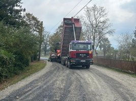 სოფელ დიდ ჯიხაიშში 26- ე ქუჩა და აღნიშნული ქუჩის ჩიხები იგება