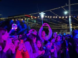 სამტრედიის  მთავარი ნაძვის ხე  საზეიმოდ აინთო
