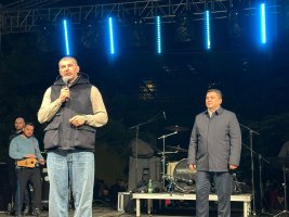 კახი კალაძის საახალწლო საჩუქარი სამტრედიელებს