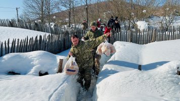 სამტრედიაში ძლიერმა თოვლმა და სტიქიურმა მოვლენებმა გამოიწვია პრობლემები მაღალმთიან სოფლებში – მუშაობა უწყვეტ რეჟიმში გრძელდება