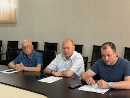 სამტრედიის მუნიციპალიტეტის მერიაში მერის, დავით ბახტაძის ხელმძღვანელობით სამუშაო თათბირი გაიმართა