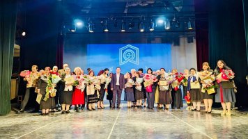 სამტრედიაში ღვაწლმოსილი მასწავლებლები დააჯილდოვეს