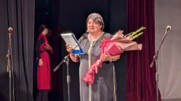 სამტრედიაში ღვაწლმოსილი მასწავლებლები დააჯილდოვეს