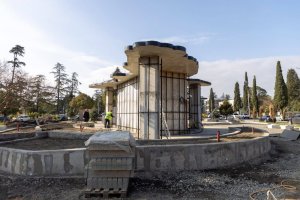 სამტრედიაში ცენტრალური სკვერის მასშტაბური რეაბილიტაცია მიმდინარეობს