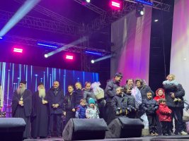 კახა კალაძე სამტრედიაში სოციალურად დაუცველ ოჯახებს საცხოვრებელი სახლები გადასცა