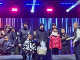 კახა კალაძე სამტრედიაში სოციალურად დაუცველ ოჯახებს საცხოვრებელი სახლები გადასცა