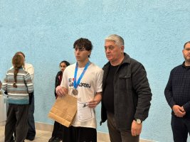 სამტრედიაში საჯარო და კერძო სკოლებს შორის ცურვის შეჯიბრი გაიმართა