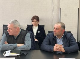 ინფრასტრუქტურული პროექტებისა და სოციალური პროგრამების მიმდინარეობაზე სამუშაო შეხვედრა გაიმართა