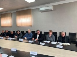 ინფრასტრუქტურული პროექტებისა და სოციალური პროგრამების მიმდინარეობაზე სამუშაო შეხვედრა გაიმართა