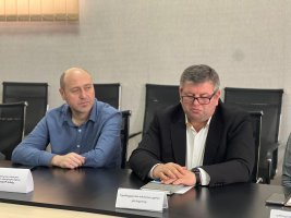ინფრასტრუქტურული პროექტებისა და სოციალური პროგრამების მიმდინარეობაზე სამუშაო შეხვედრა გაიმართა