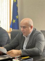 ინფრასტრუქტურული პროექტებისა და სოციალური პროგრამების მიმდინარეობაზე სამუშაო შეხვედრა გაიმართა