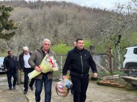 დავით ბახტაძემ 101 წლის შესრულება მიულოცა ლიდა ჩაჩუას