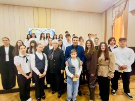 სამტრედიაში წიგნის საერთაშორისო დღისადმი მიძღვნილ ვიქტორინაში გამარჯვებული ახალგაზრდები დაჯილდოვდნენ