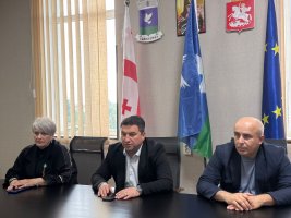 სამტრედიის მუნიციპალიტეტის მერიაში, მერის ახალგაზრდულ მრჩეველთა საბჭოსთან მორიგი სამუშაო შეხვედრა გაიმართა