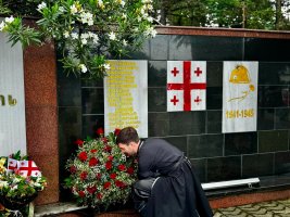 სამტრედიაში 2008 წლის აგვისტოს ომში დაღუპული გმირების ხსოვნას პატივი მიაგეს