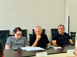 მიმდინარე პროექტები და მოსახლეობის საჭიროებები — სამტრედიის მერიაში სამუშაო შეხვედრა გაიმართა