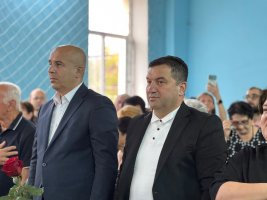 დავით ბახტაძემ საჯარო სკოლების მოსწავლეებსა და პედაგოგებს ახალი სასწავლო წლის დაწყება მიულოცა