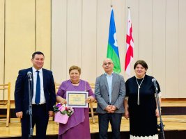 სამტრედიაში ღვაწლმოსილი პედაგოგები დააჯილდოვეს