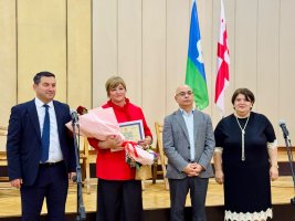 სამტრედიაში ღვაწლმოსილი პედაგოგები დააჯილდოვეს