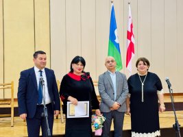 სამტრედიაში ღვაწლმოსილი პედაგოგები დააჯილდოვეს
