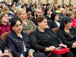 სამტრედიაში ღვაწლმოსილი პედაგოგები დააჯილდოვეს