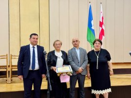 სამტრედიაში ღვაწლმოსილი პედაგოგები დააჯილდოვეს