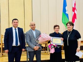 სამტრედიაში ღვაწლმოსილი პედაგოგები დააჯილდოვეს