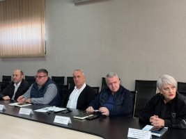 სამტრედიის მერიაში გამართულ სამუშაო თათბირზე ინფრასტრუქტურული პროექტები და მოსახლეობის საჭიროებები განიხილეს