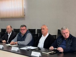 სამტრედიის მერიაში გამართულ სამუშაო თათბირზე ინფრასტრუქტურული პროექტები და მოსახლეობის საჭიროებები განიხილეს